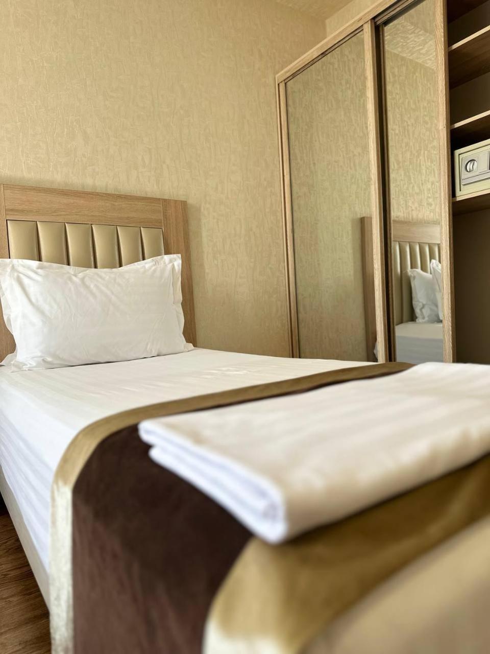 Sato Hotel Ташкент Екстер'єр фото