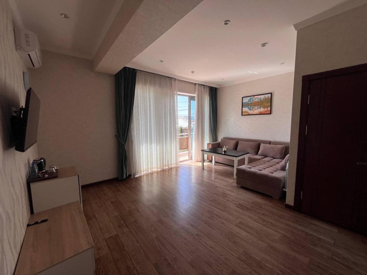 Sato Hotel Ташкент Екстер'єр фото